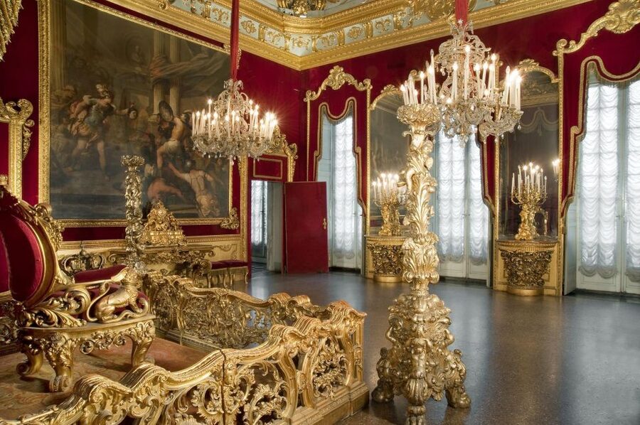 Palazzi dei Roll and Palazzo Reale Guided Tour - Who will enjoy this experience most?