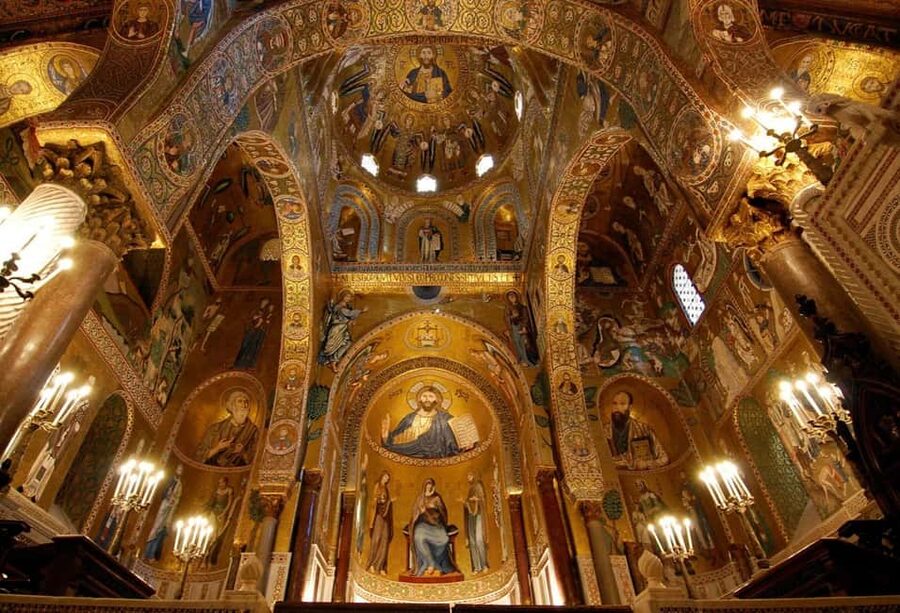 Palazzo Normanni and Palatine Chapel Tour - Ticket Included (Italian) - Walking through the Royal Apartments