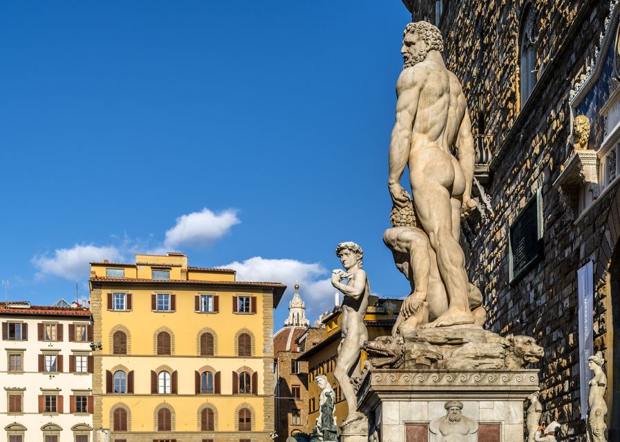Palazzo Vecchio: Magnificent Private Tour - Heat, access, languages, and planning