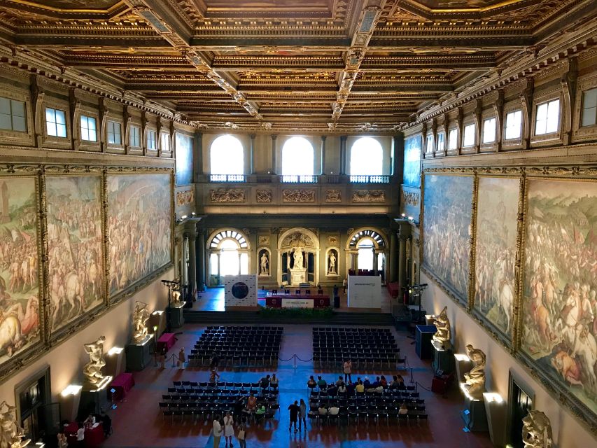 Palazzo Vecchio: Magnificent Private Tour - Meeting the guide at the Fountain of Neptune