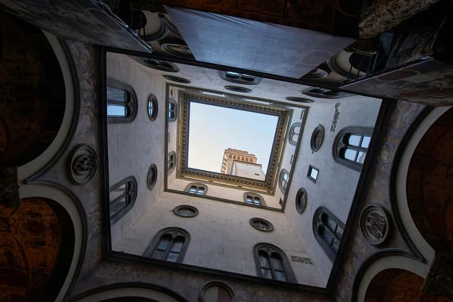 Palazzo Vecchio: Magnificent Private Tour - Leonardo’s secret fresco and the palace’s mysteries