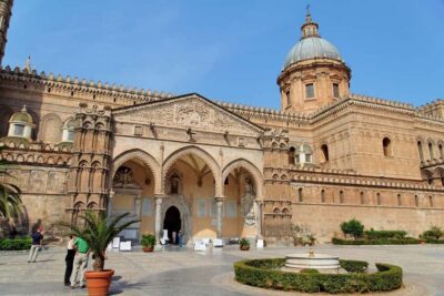 City & Palazzo dei Normanni Guided Walking Tour