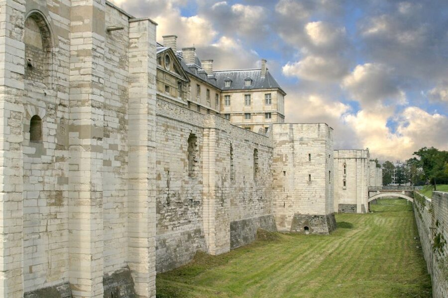 Paris: Château de Vincennes Entry Ticket - Reaching the fortress from eastern Paris