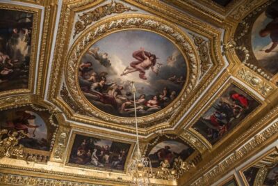 Palace of Versailles Private Tour with Transportation