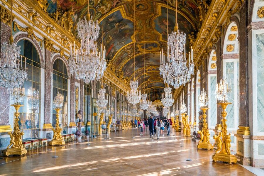 Paris: Palace of Versailles Private Tour with Transportation - Who should book this Versailles tour?