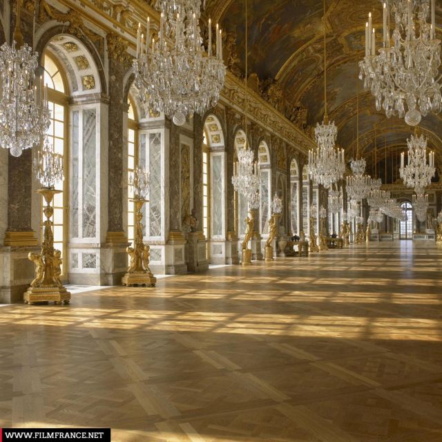 PARIS: Private transfer Château Versailles van 7 people 4H - Two Hours at Versailles: Focus Your Visit