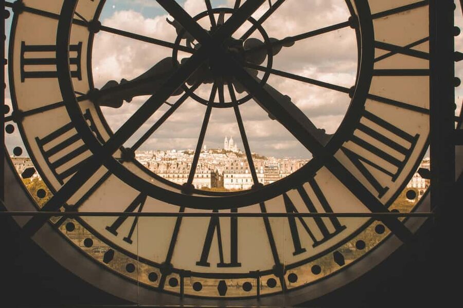 Paris: Royal Palais, Tuileries and D'Orsay Tour - Walking through the Tuileries Gardens