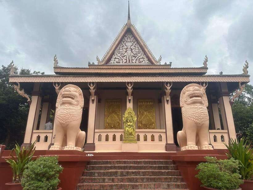 Phnom Penh: Full-Day City Tour with Royal Palace & Killing … - The Royal Palace offers a sharp change of mood