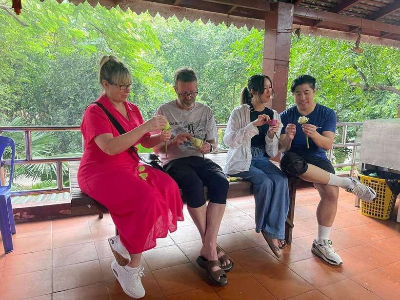 Phnom Penh: Royal Palace, S21, Killing Fields & More Tour - The Royal Palace and the Silver Pagoda
