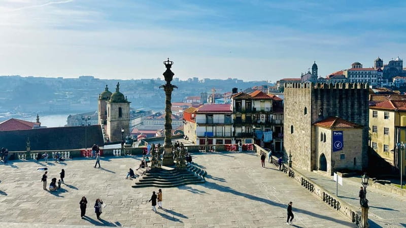Porto Bishop's Palace Guided Tour - Meeting beside the Pelourinho in Terreiro da Sé