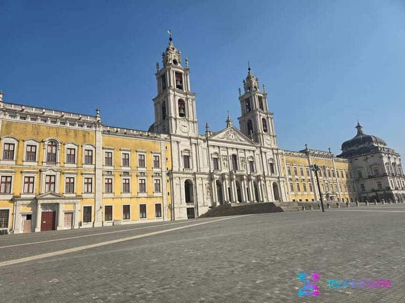 Portugal Hidden Gems: Berlenga, Peniche & Royal Palace Mafra - Peniche in a 30-minute taste of coastal Portugal