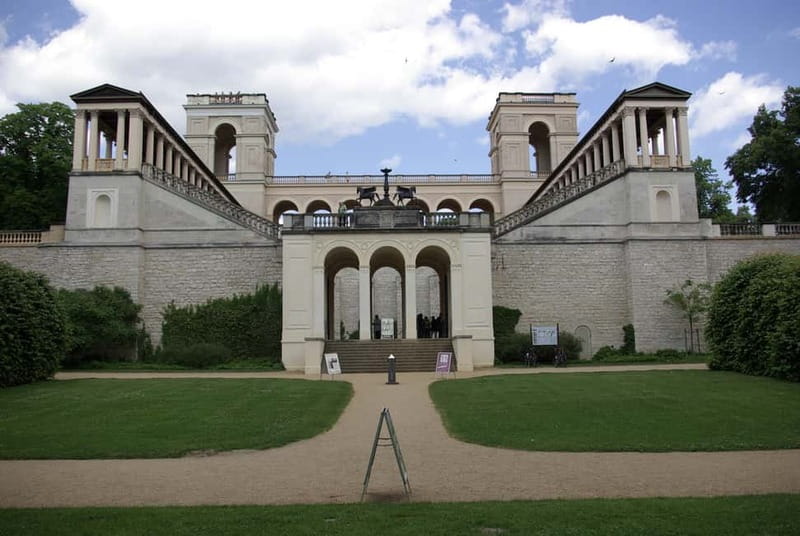 Potsdam: 5-Hour-Tour "Parks & Palaces" from Berlin by VW-Bus - Who should book this private Potsdam tour?