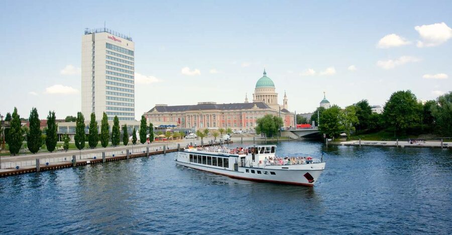 Potsdam: Palace Tour by Boat - Why a boat is the smart way to see Potsdam
