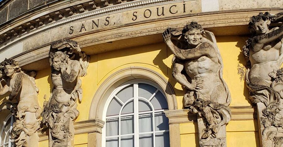 Potsdam: Private Bus Tour with Park Walk to Sanssouci Palace - Old Town Potsdam and the Dutch Quarter