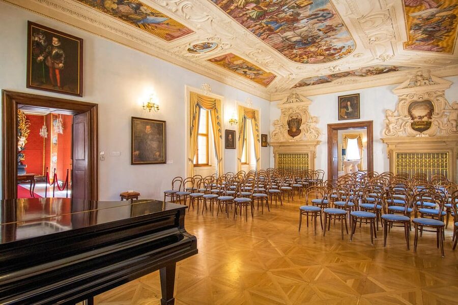 Prague Castle: Midday Classical Concert at Lobkowicz Palace - Key points at a glance