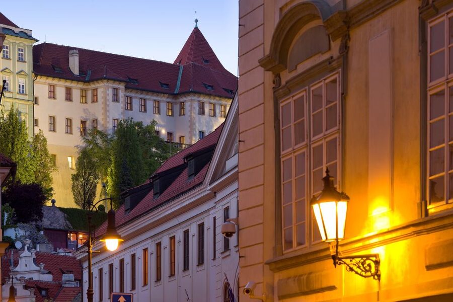 Prague Castle: Midday Classical Concert at Lobkowicz Palace - The musicians and the intimate format