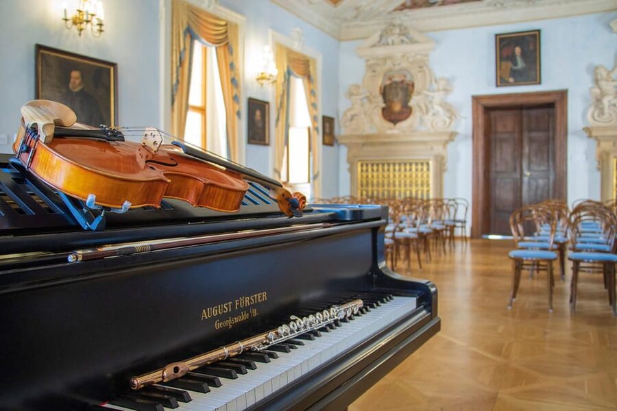 Prague Castle: Midday Classical Concert at Lobkowicz Palace - Who will enjoy this concert most