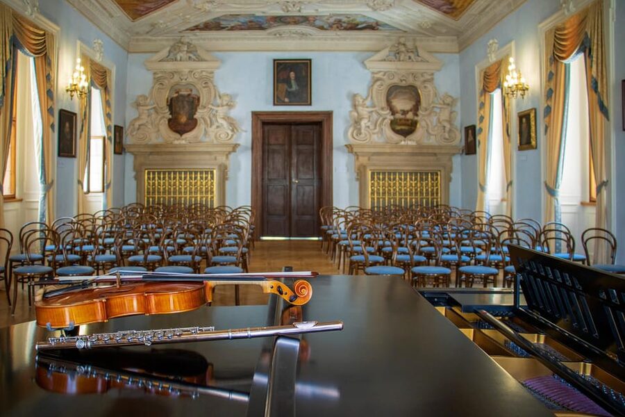 Prague Castle: Midday Classical Concert at Lobkowicz Palace - Should you book the Lobkowicz Palace concert?