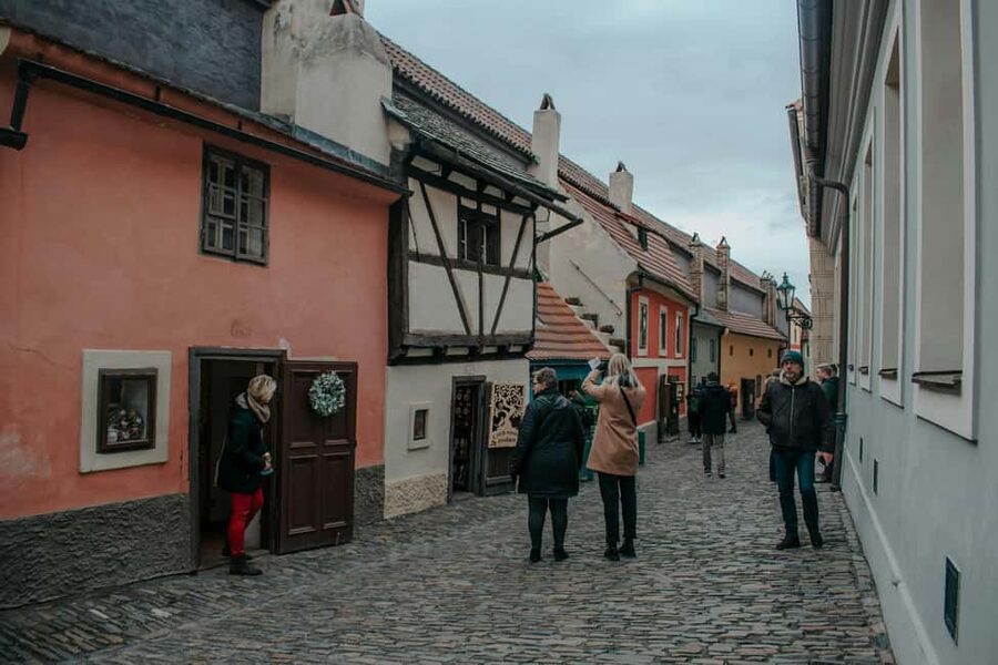 Prague Castle, St. Vitus Cathedral, Royal Palace, St. George's Basilica - Price, tickets, and what the fee really covers