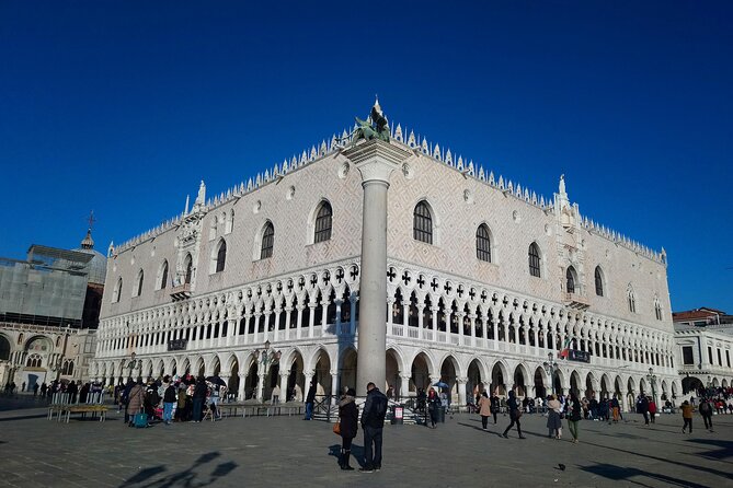 Private 4hrs Venice Tour: Doge's Palace, Grand Canal & St Mark's - Guides, group size, and the private format
