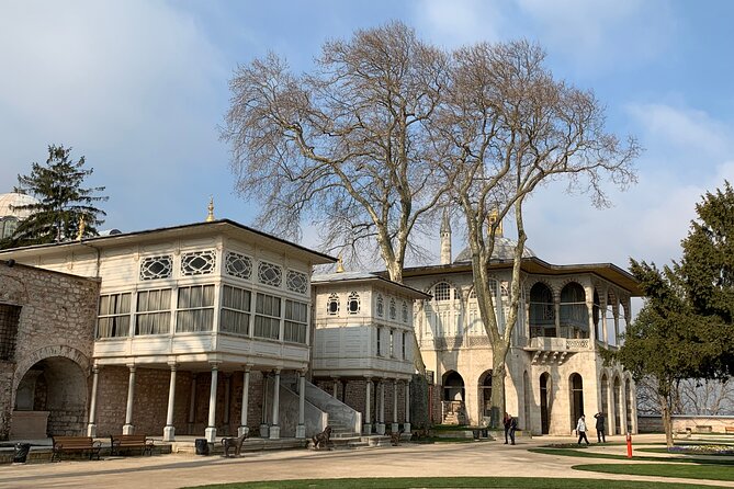 Private 5-6h: Topkapi + Hagia Sophia + Blue Mosque + Grand Bazaar - What the private guide adds