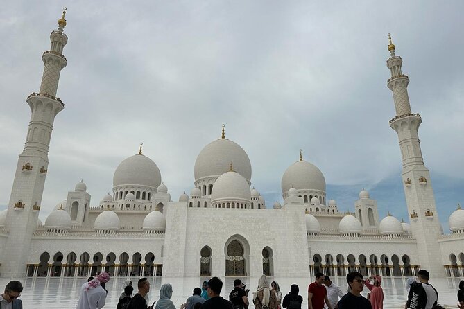 Private Abu Dhabi City Tour with Grand Mosque and Palace Visit - What the day is really like from Dubai