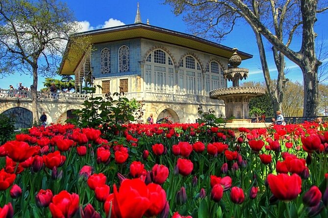 Private Guided Basilica Cistern and Topkapi Palace with Skip Line - Timing, walking, and meeting point