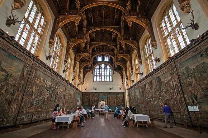 Private Guided Tour of Hampton Court Palace - William III’s staircase and the Baroque palace