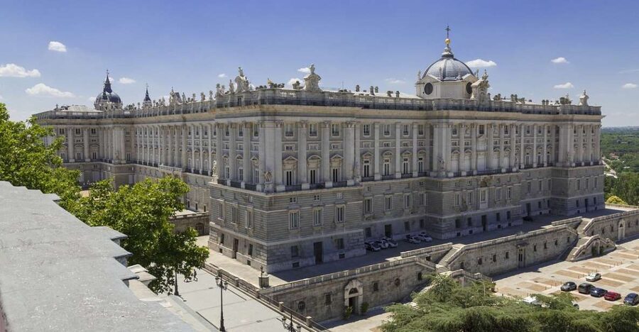 Private guided tour Royal Palace & Royal Collections Gallery - The grand staircase and the palace’s working role