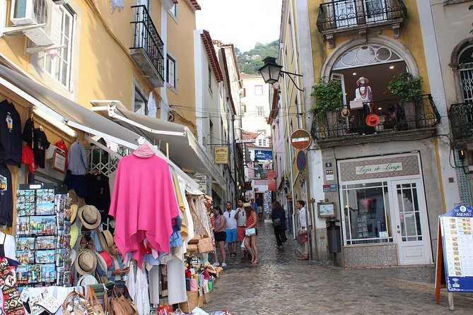 Private Half Day Tour to Sintra and Pena Palace from Lisbon - Crowds, weather, and timing need a backup plan