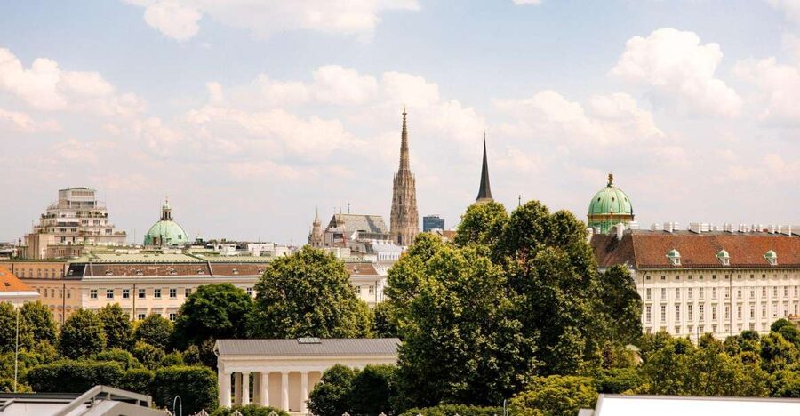 Private Half-day Vienna City Tour incl. Schönbrunn Palace - Moving from the inner city to Schönbrunn