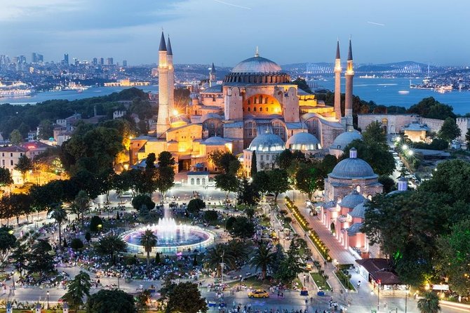 Private Istanbul Sightseeing Tour - Two hours inside Topkapi Palace