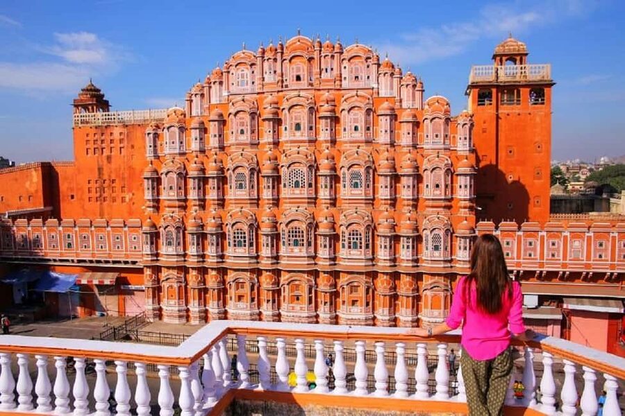 Private Jaipur Tour: City Palace, Jantar, Hawa & Jal Mahal - Jantar Mantar makes astronomy physical