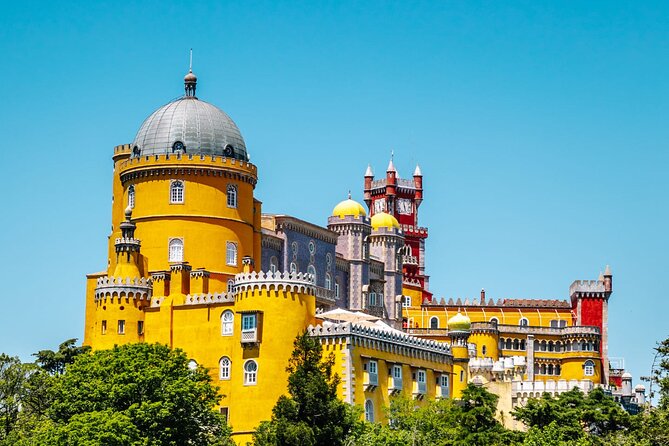 Private Local Sintra Tour: Palaces & Coast by Classic Car or Jeep - Who should choose this Sintra tour?