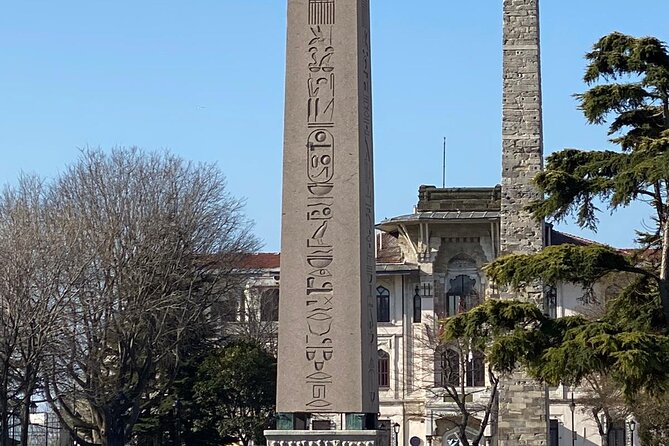 Private: Topkapi Palace, St. Sophia, Blue Mosque, Grand Bazaar, Hipodromme - Topkapi Palace: allow your energy for the longest stop