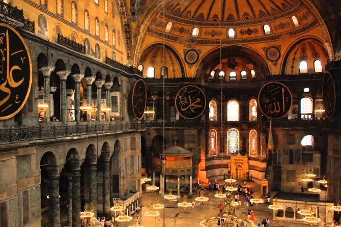 Private: Topkapi Palace, St. Sophia, Blue Mosque, Grand Bazaar, Hipodromme - Price, admissions, and what you really receive