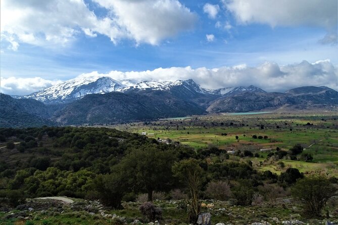 Private Tour-Knossos Palace Zeus Cave Olive Oil Mill & Wine - Tzermiado, lunch, and a taste of Cretan cooking