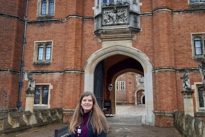 Private tour with an accredited expert guide Hampton Court Palace - The Great Hall and Catherine Howard’s Haunted Gallery