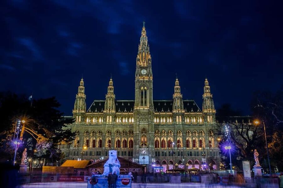 Private Vienna Night Tour – Palaces & City Lights - Timing, comfort, and practical limits
