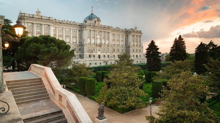 Private Visit to the Royal Palace and Walking Tour of Madrid - Hotel pickup and the ride to the Temple of Debod