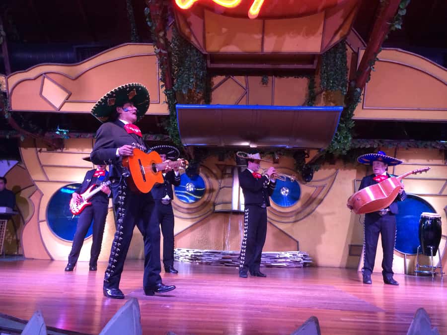 Rafain Palace: Barbecue Dinner Show - What dinner includes, and what it does not