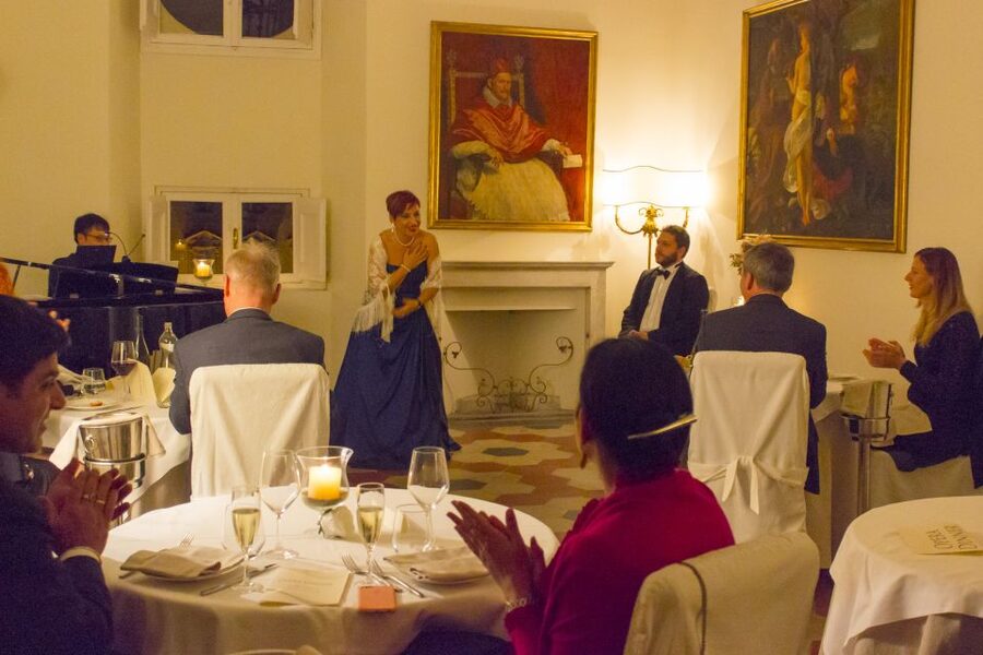 Rome: Dinner and Opera Performance at Palazzo Pamphili - Moving into the Innocenzo X Hall