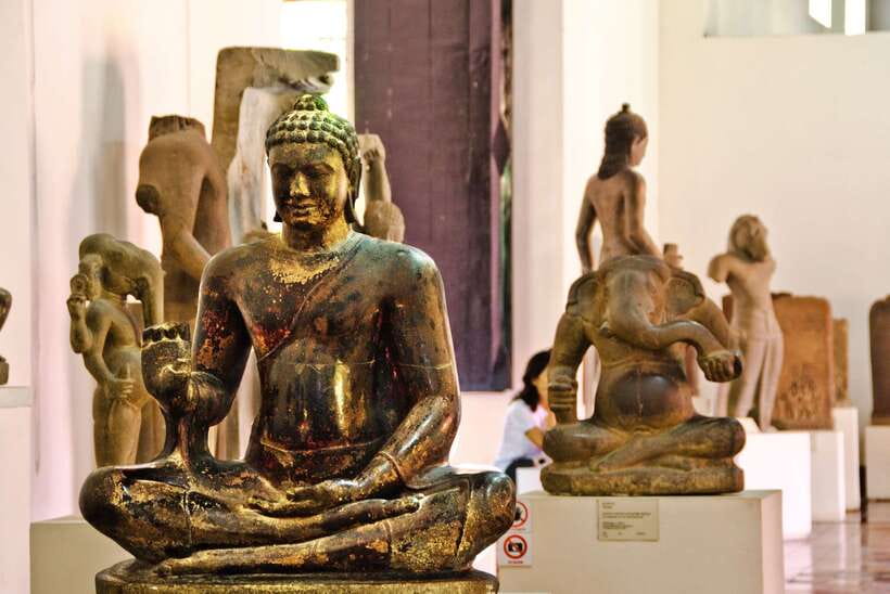 Royal Palace, National Museum & Wat Phnom with Private tour - The Royal Palace and Silver Pagoda