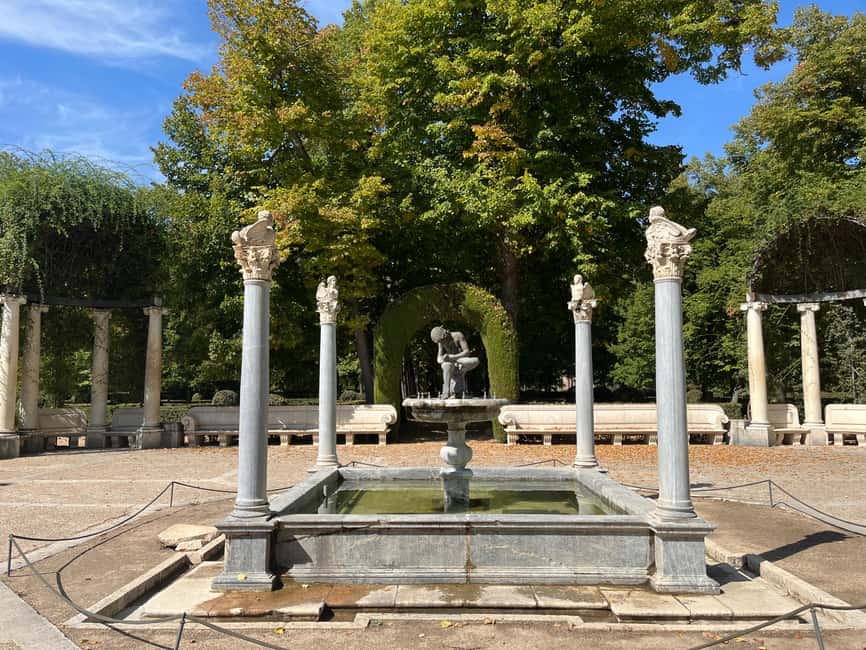 Royal Palace of Aranjuez Small-Group Tour with Entry Ticket - Inside the Royal Palace of Aranjuez