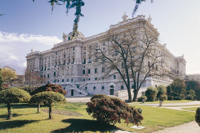 Royal Palace of Madrid Early Entrance Tour Skip-The-Line Ticket - Entering before the general admission rush