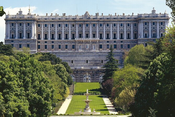 Royal Palace of Madrid Early Entrance Tour Skip-The-Line Ticket - The Grand Staircase and ceremonial rooms