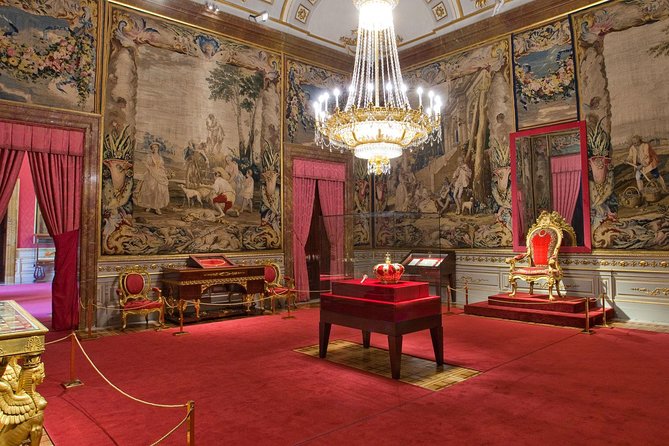 Royal Palace of Madrid Early Entrance Tour Skip-The-Line Ticket - What to check before you go
