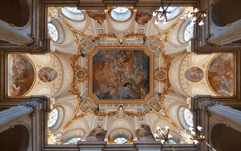 Royal Palace of Madrid: Private tour with entrance included - Why the private format matters at the Royal Palace