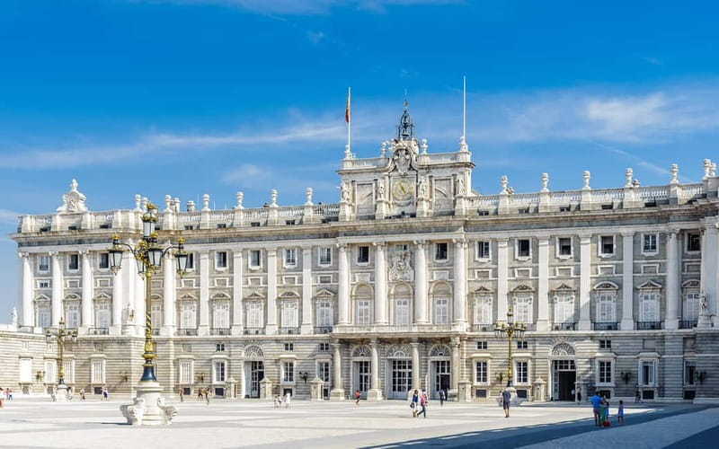 Royal Palace of Madrid: Private tour with entrance included - The grand staircase and Hall of Columns