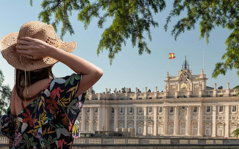 Royal Palace of Madrid: Private tour with entrance included - Timing, access, and what to bring